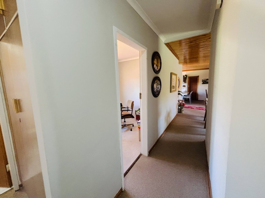 3 Bedroom Property for Sale in Heuwelsig Free State
